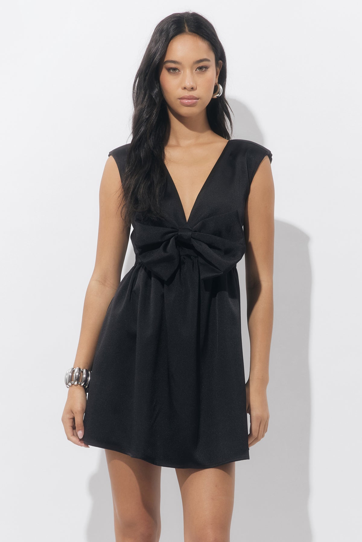 Elaine Bow Taffeta Mini Dress - M / Black Elaine Bow Taffeta Mini Dress - M / Black