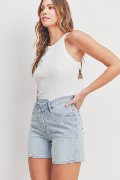 Pia Criss Cross Shorts