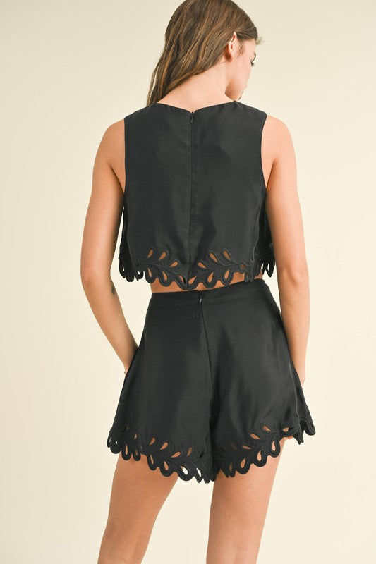 Jillian Embroidery Shorts